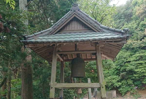 塩尾寺の鐘